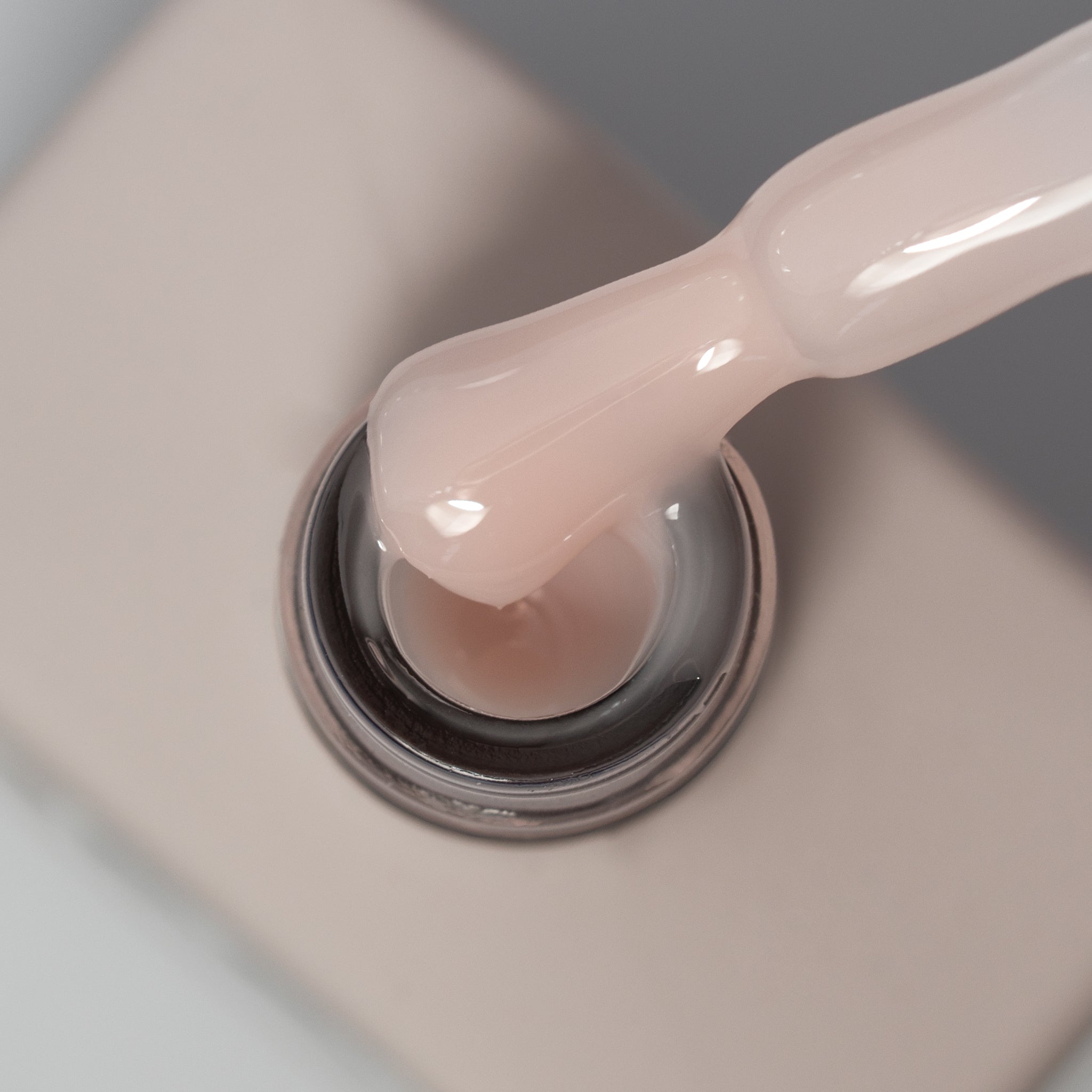 RUBBER BASE COAT HER DULCE DE LECHE