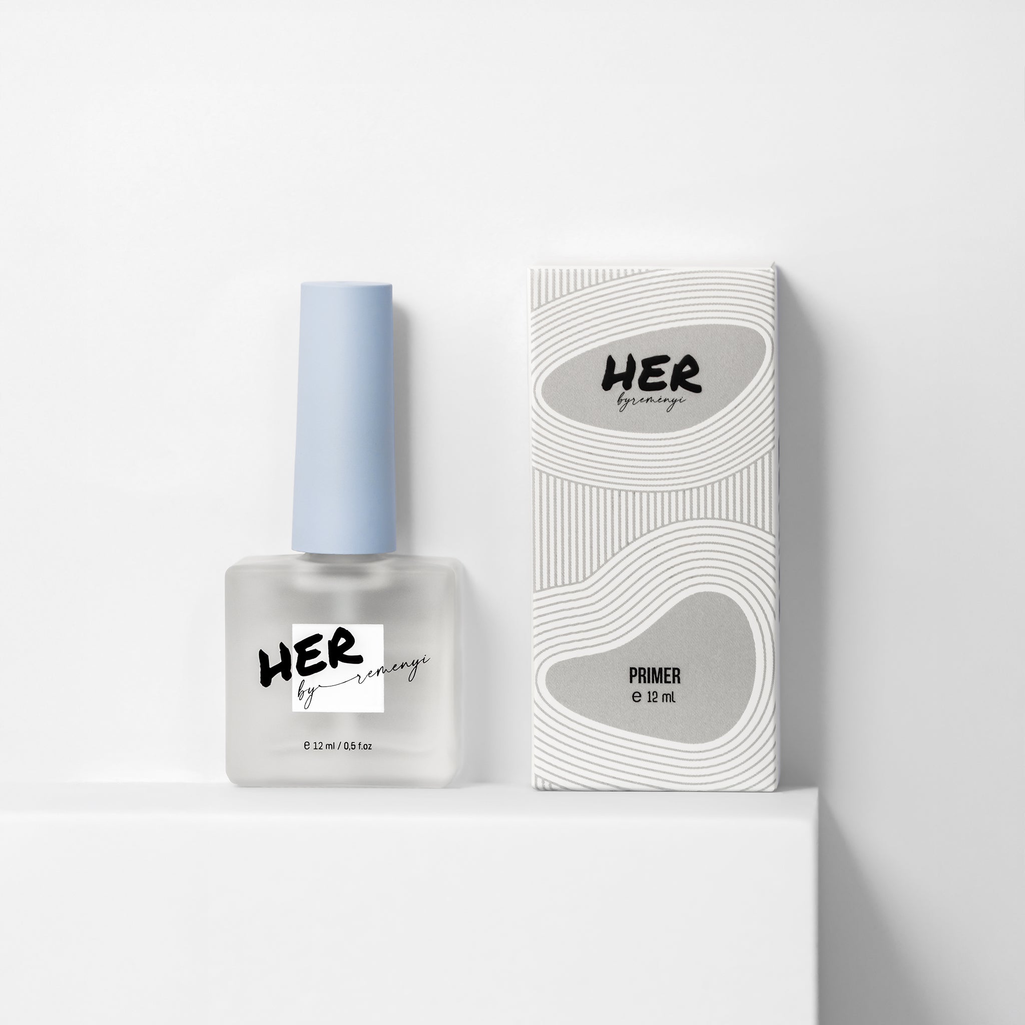 Provides adhesion between the base and the nail plate.