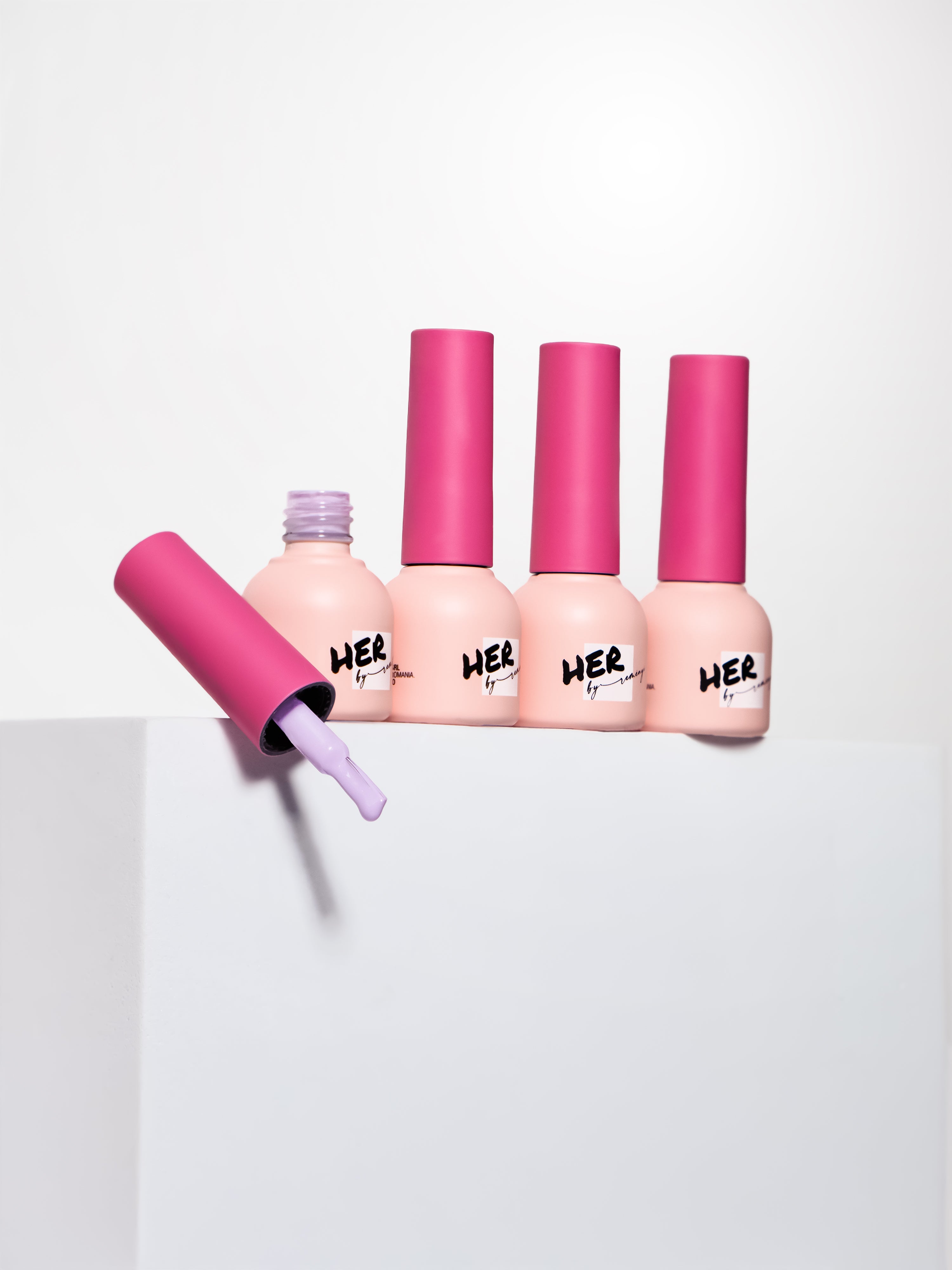 Semi-permanent nail polish