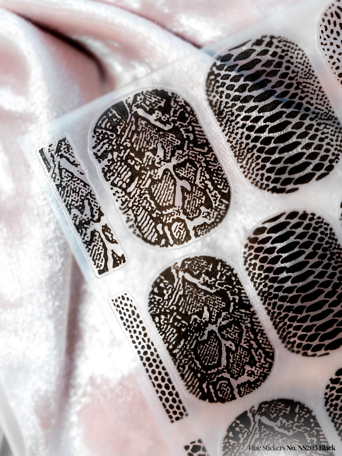 Fine Stickers No. NS205 Black - HER